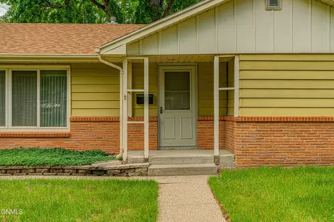 1302 Apache St, Bismarck, ND 58501 photo 39
