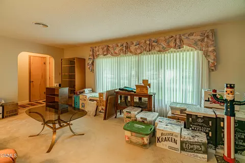 1302 Apache St, Bismarck, ND 58501 photo 4