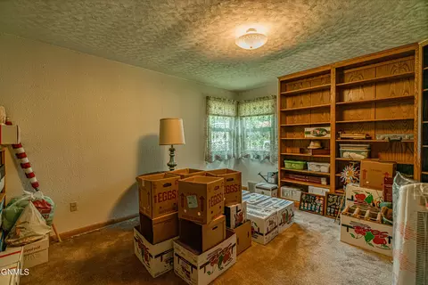1302 Apache St, Bismarck, ND 58501 photo 13