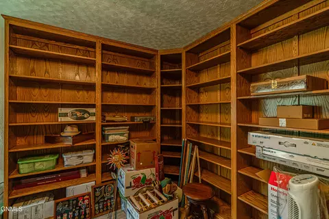 1302 Apache St, Bismarck, ND 58501 photo 7