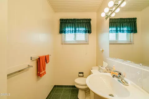 1302 Apache St, Bismarck, ND 58501 photo 34