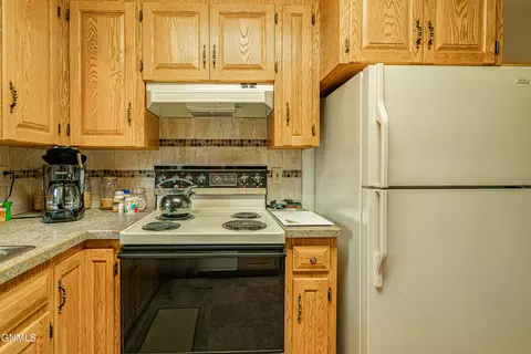1302 Apache St, Bismarck, ND 58501 photo 28