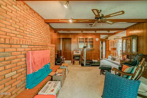 1302 Apache St, Bismarck, ND 58501 photo 3