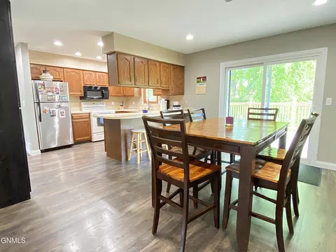 1708 E Divide Ave, Bismarck, ND 58501 photo 5