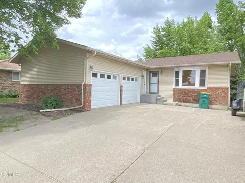 1708 E Divide Ave, Bismarck, ND 58501 photo 1