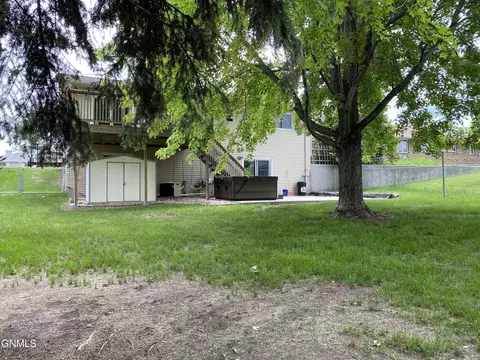 1708 E Divide Ave, Bismarck, ND 58501 photo 26