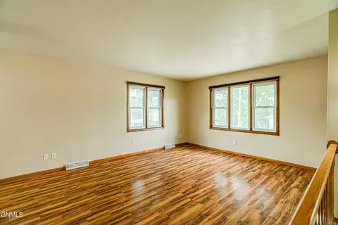 809 27th St, Bismarck, ND 58501 photo 13