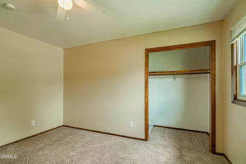 809 27th St, Bismarck, ND 58501 photo 39