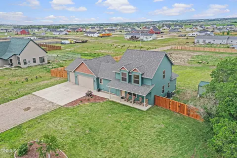5489 Sweet Clover Ln, Williston, ND 58801 photo 5