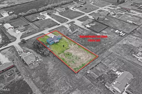 5489 Sweet Clover Ln, Williston, ND 58801 photo 8
