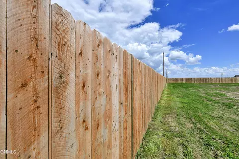 5489 Sweet Clover Ln, Williston, ND 58801 photo 14