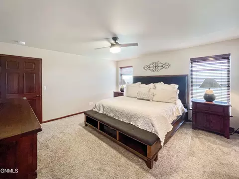 5489 Sweet Clover Ln, Williston, ND 58801 photo 51