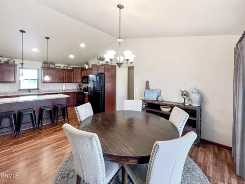 5489 Sweet Clover Ln, Williston, ND 58801 photo 40
