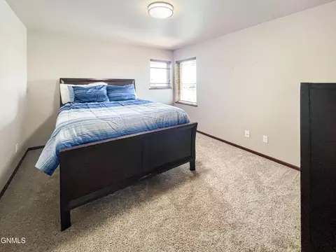 5489 Sweet Clover Ln, Williston, ND 58801 photo 61