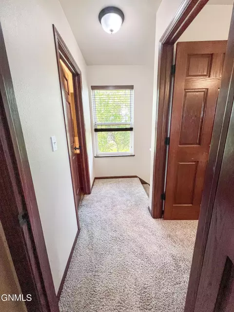 5489 Sweet Clover Ln, Williston, ND 58801 photo 63