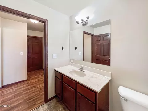 5489 Sweet Clover Ln, Williston, ND 58801 photo 44
