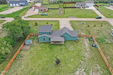 5489 Sweet Clover Ln, Williston, ND 58801 photo 10
