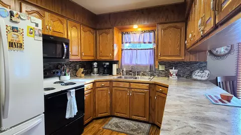 523 27th St, Bismarck, ND 58501 photo 4