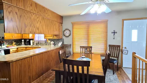 523 27th St, Bismarck, ND 58501 photo 5