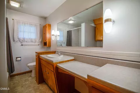 605 3rd Ave NW, Beulah, ND 58523 photo 10