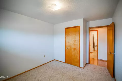 605 3rd Ave NW, Beulah, ND 58523 photo 14