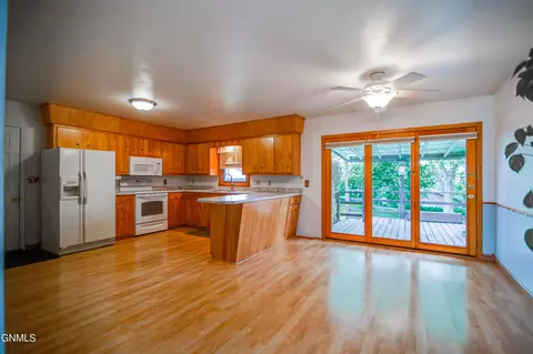 605 3rd Ave NW, Beulah, ND 58523 photo 5