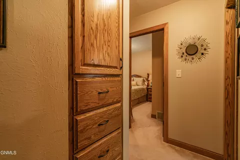 314 Saturn Dr, Bismarck, ND 58503 photo 30
