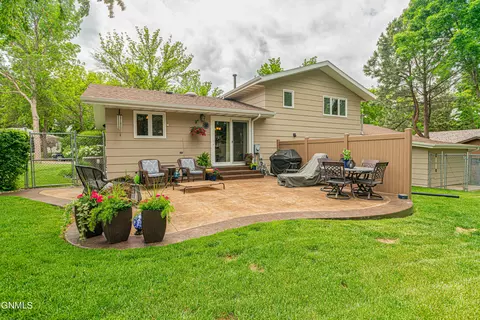 314 Saturn Dr, Bismarck, ND 58503 photo 60