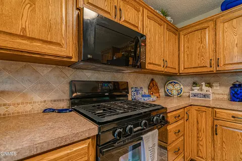 314 Saturn Dr, Bismarck, ND 58503 photo 12