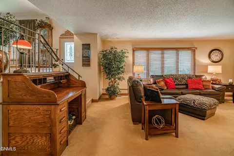 314 Saturn Dr, Bismarck, ND 58503 photo 37