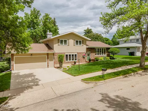 314 Saturn Dr, Bismarck, ND 58503 photo 79