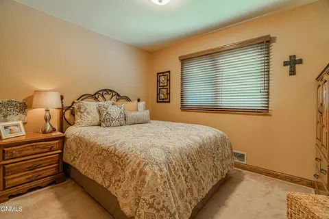 314 Saturn Dr, Bismarck, ND 58503 photo 20