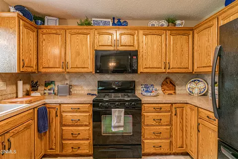 314 Saturn Dr, Bismarck, ND 58503 photo 8