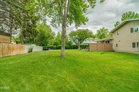 314 Saturn Dr, Bismarck, ND 58503 photo 68