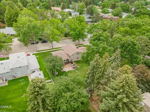 314 Saturn Dr, Bismarck, ND 58503 photo 78