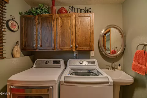 314 Saturn Dr, Bismarck, ND 58503 photo 35
