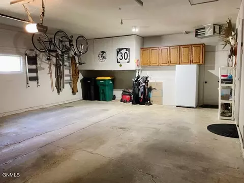 314 Saturn Dr, Bismarck, ND 58503 photo 56