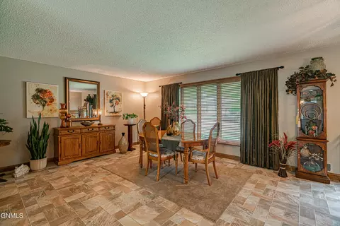 314 Saturn Dr, Bismarck, ND 58503 photo 13