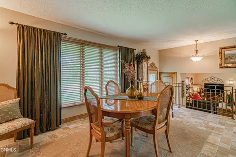 314 Saturn Dr, Bismarck, ND 58503 photo 16