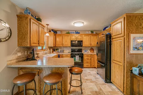 314 Saturn Dr, Bismarck, ND 58503 photo 7