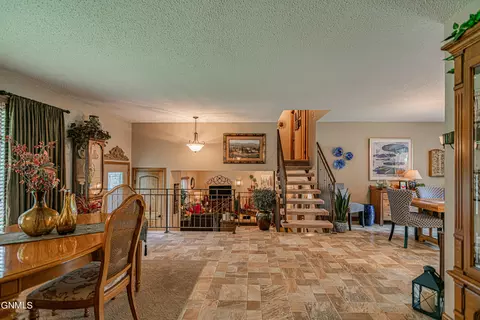 314 Saturn Dr, Bismarck, ND 58503 photo 17