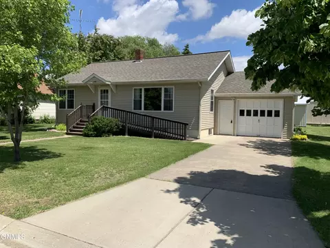 207 3rd St SE, Lamoure, ND 58458 photo 1