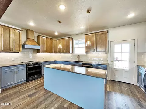 2715 44th Ave W, Williston, ND 58801 photo 9