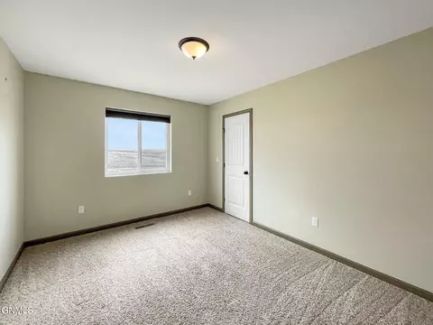 5803 Vanessa Ave, Williston, ND 58801 photo 23
