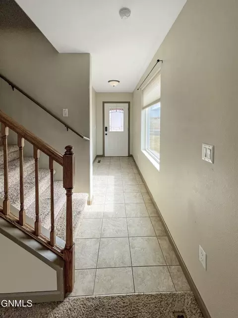 5803 Vanessa Ave, Williston, ND 58801 photo 6