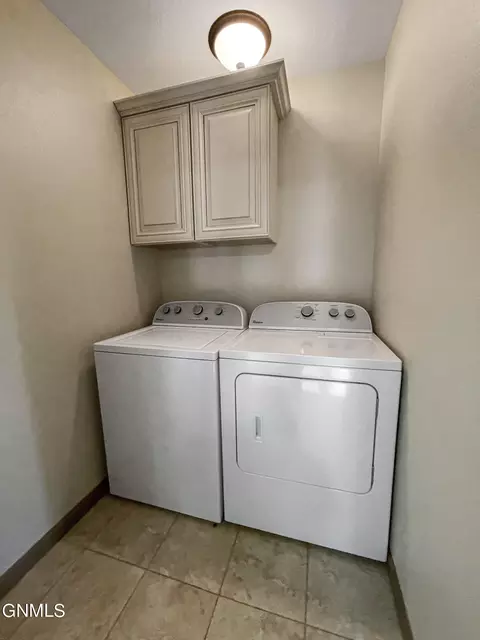 5803 Vanessa Ave, Williston, ND 58801 photo 16