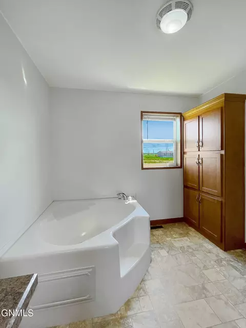 12417 59k St NW, Epping, ND 58843 photo 21