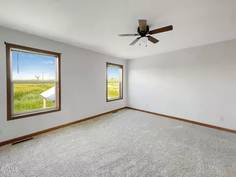 12417 59k St NW, Epping, ND 58843 photo 17