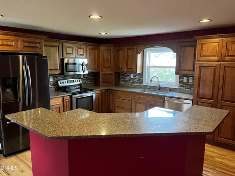 609 2nd St E, Edgeley, ND 58433 photo 23