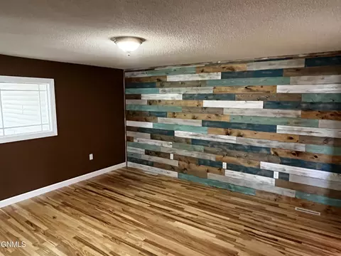 609 2nd St E, Edgeley, ND 58433 photo 14
